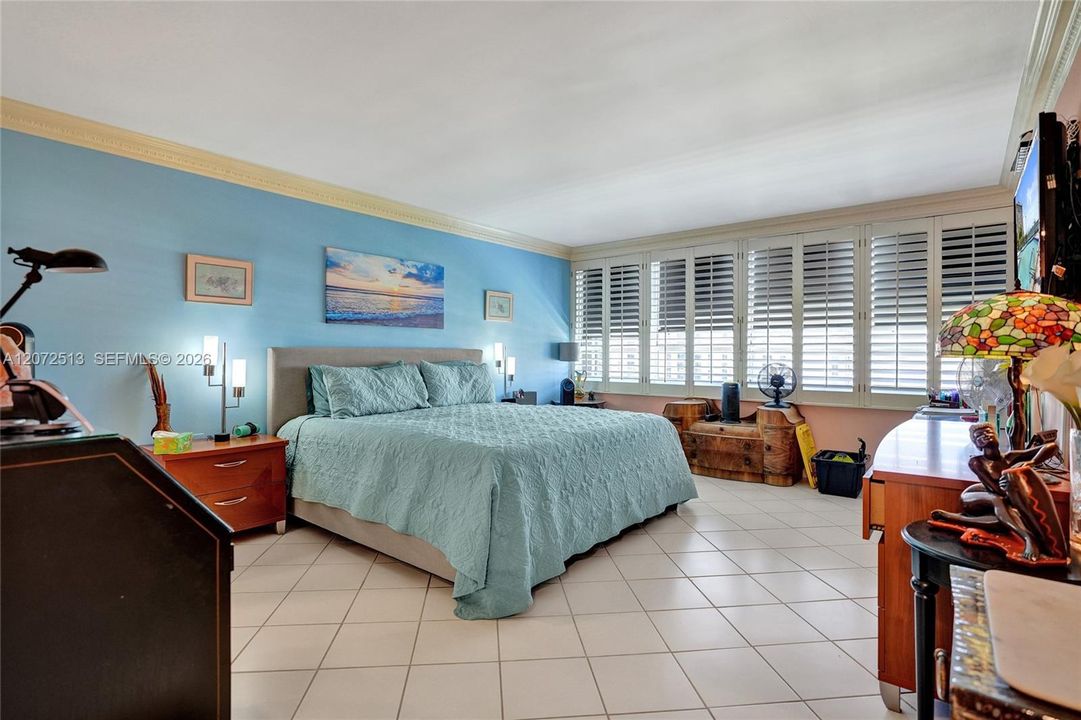 En Venta: $330,000 (2 camas, 2 baños, 1638 Pies cuadrados)