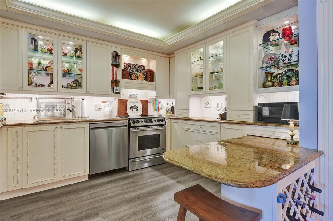 En Venta: $330,000 (2 camas, 2 baños, 1638 Pies cuadrados)