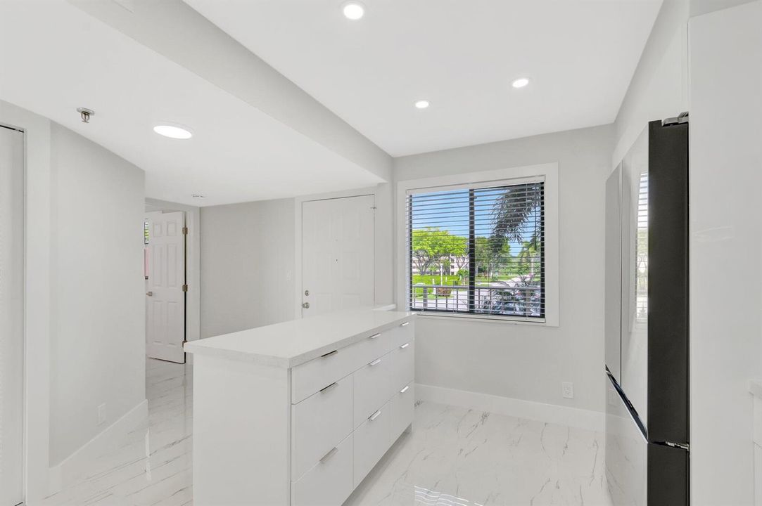 Kitchen/Entrance Area
