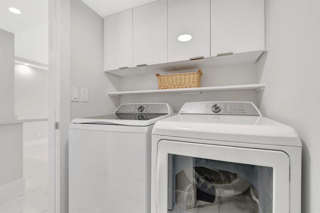 Washer/Dryer - Laundry Room