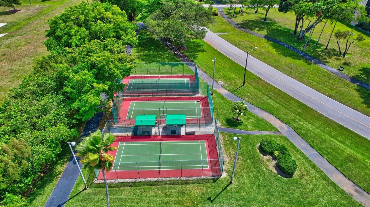 Clubhouse Courts