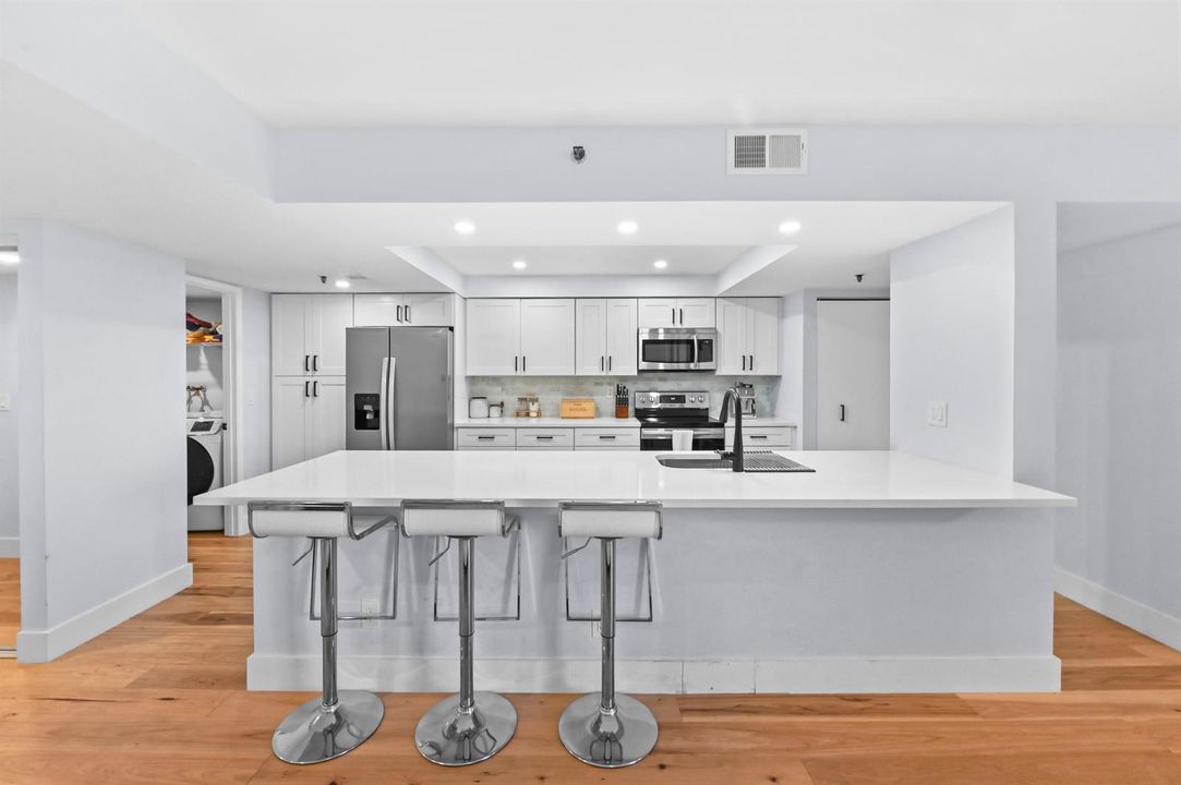 Newly Renovated Kitchen & floors