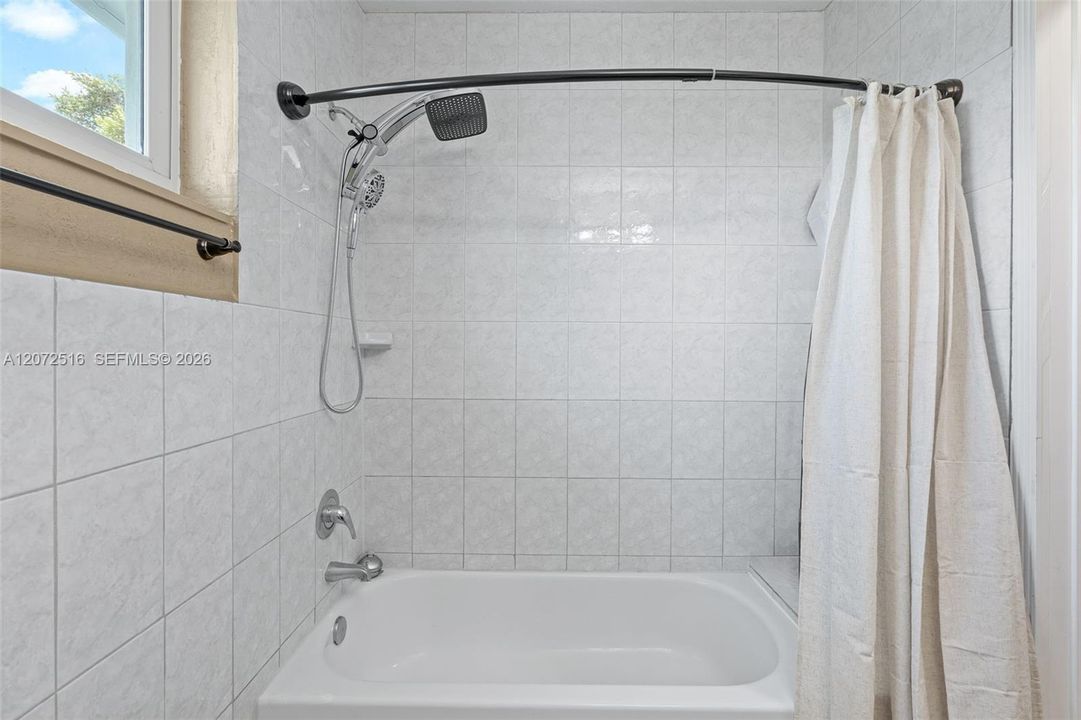 В аренду: $4,700 (4 спален, 2 ванн, 2160 Квадратных фут)