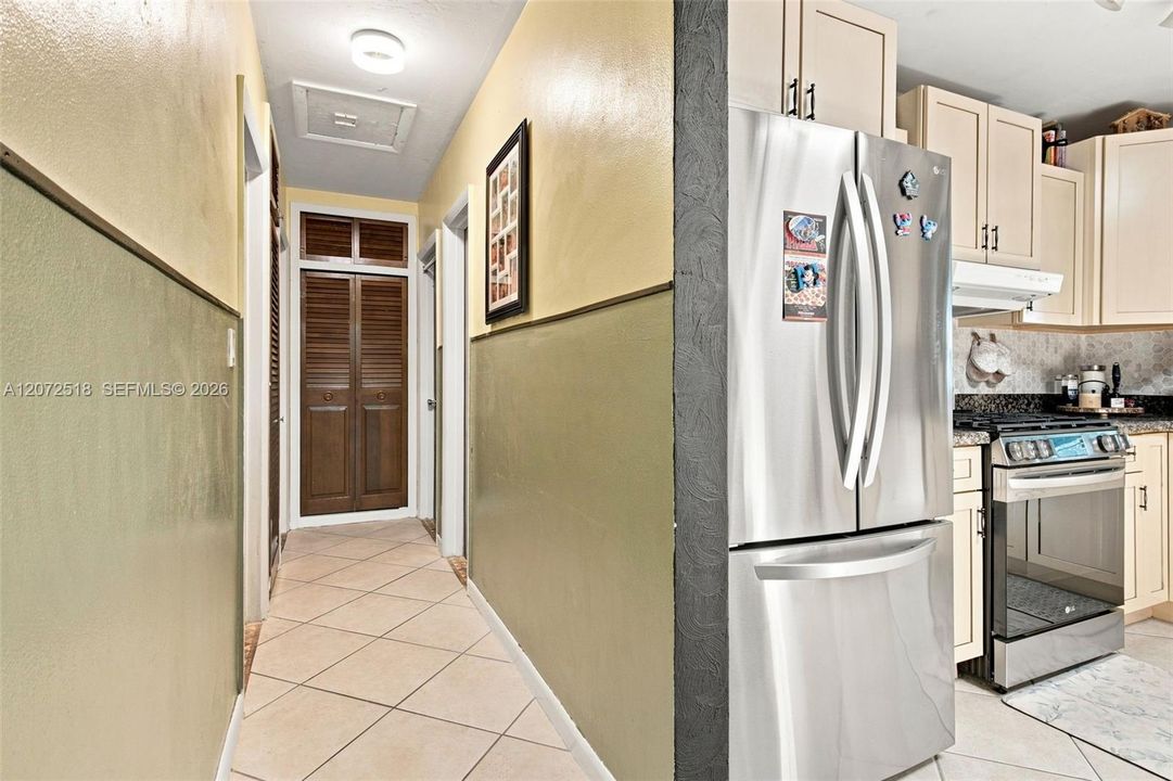 For Sale: $615,000 (4 beds, 2 baths, 1924 Square Feet)