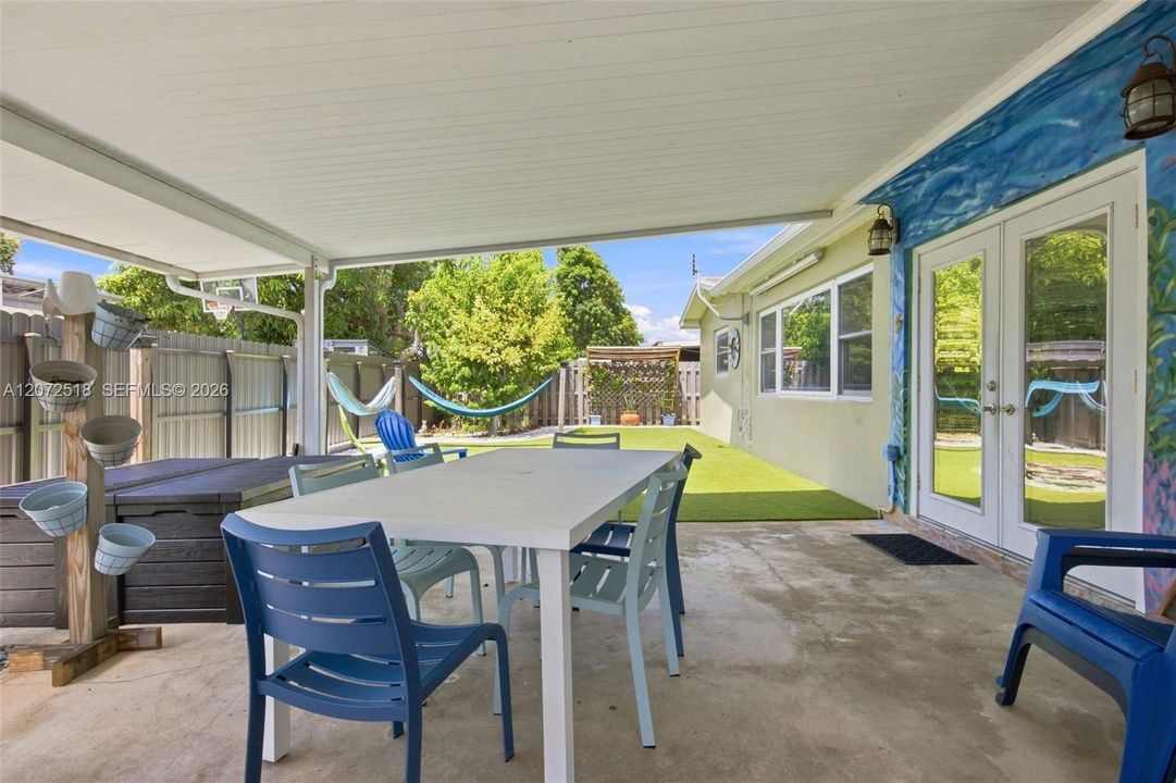 For Sale: $615,000 (4 beds, 2 baths, 1924 Square Feet)