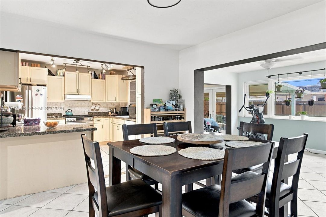 For Sale: $615,000 (4 beds, 2 baths, 1924 Square Feet)