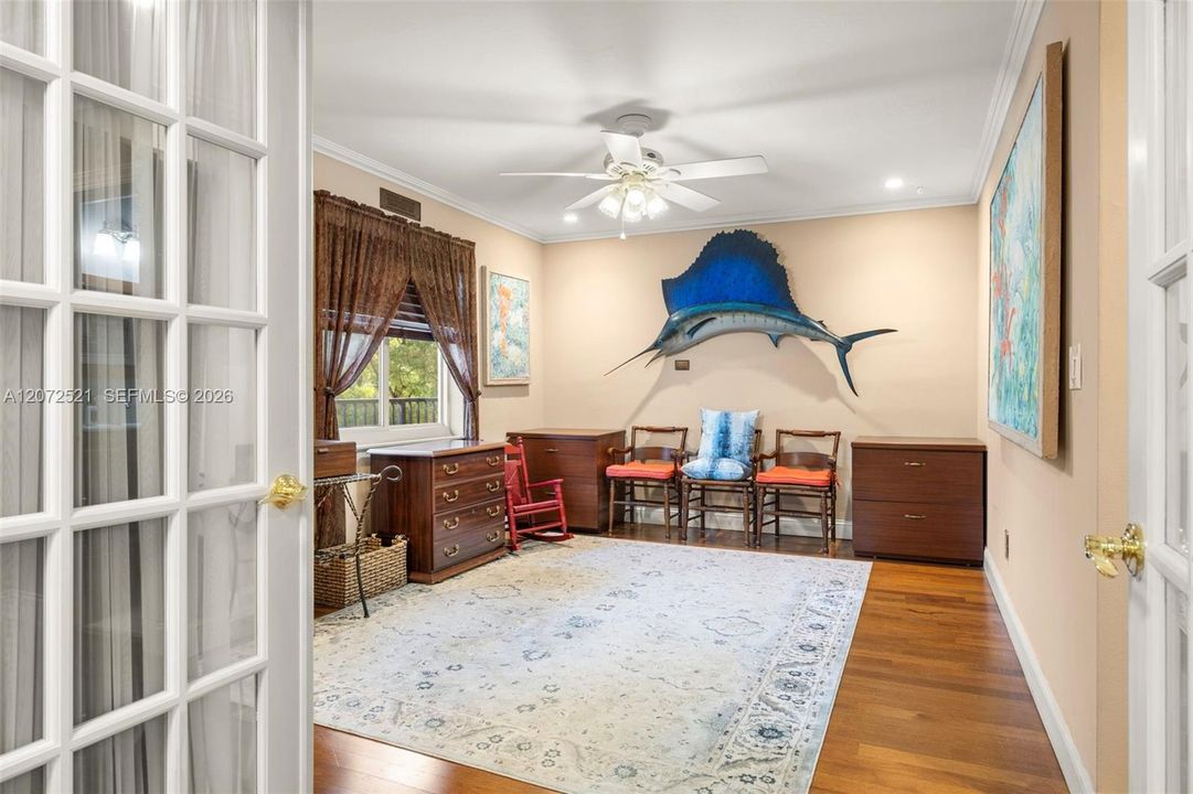 For Sale: $555,000 (2 beds, 2 baths, 1218 Square Feet)