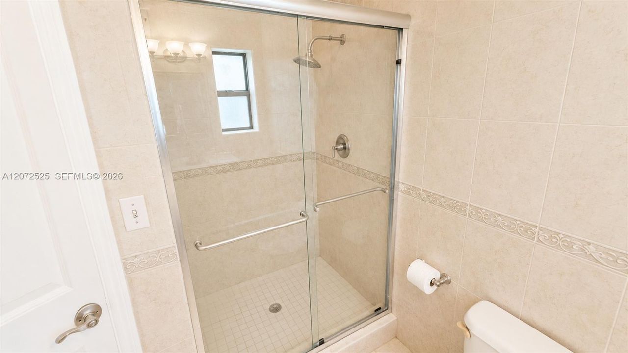 En Venta: $939,900 (4 camas, 2 baños, 1873 Pies cuadrados)