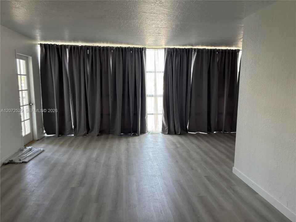 В аренду: $2,550 (2 спален, 2 ванн, 1210 Квадратных фут)