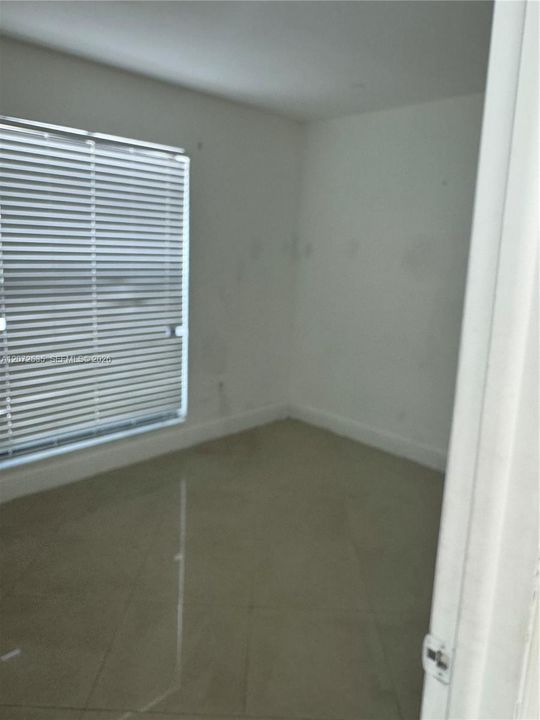 En Venta: $650,000 (4 camas, 2 baños, 1822 Pies cuadrados)
