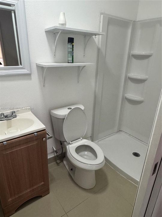 En Venta: $650,000 (4 camas, 2 baños, 1822 Pies cuadrados)