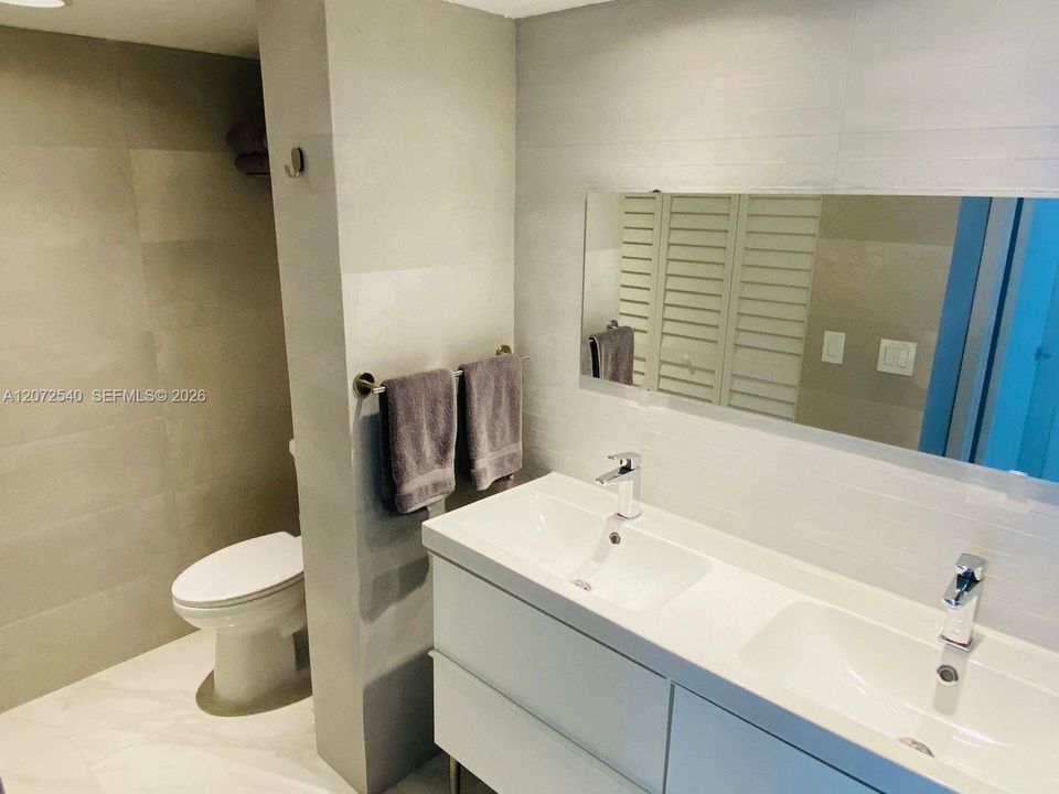 For Rent: $7,000 (3 beds, 2 baths, 1760 Square Feet)
