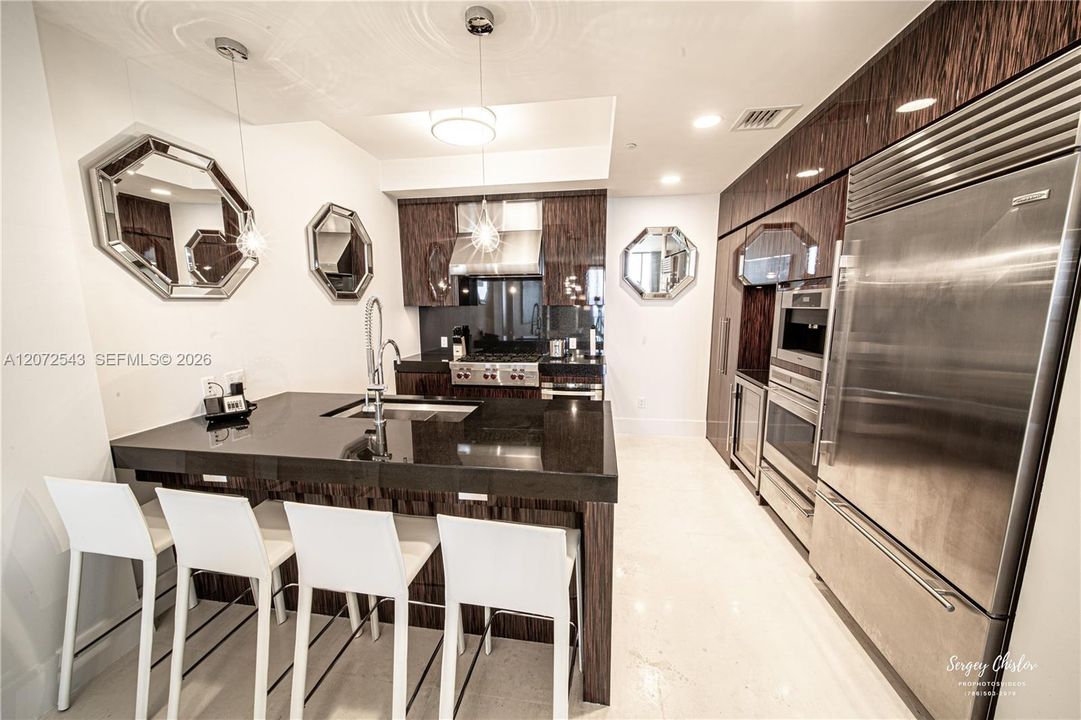 Active With Contract: $24,000 (2 beds, 2 baths, 1685 Square Feet)