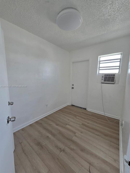 En Venta: $1,700,000 (0 camas, 0 baños, 4220 Pies cuadrados)