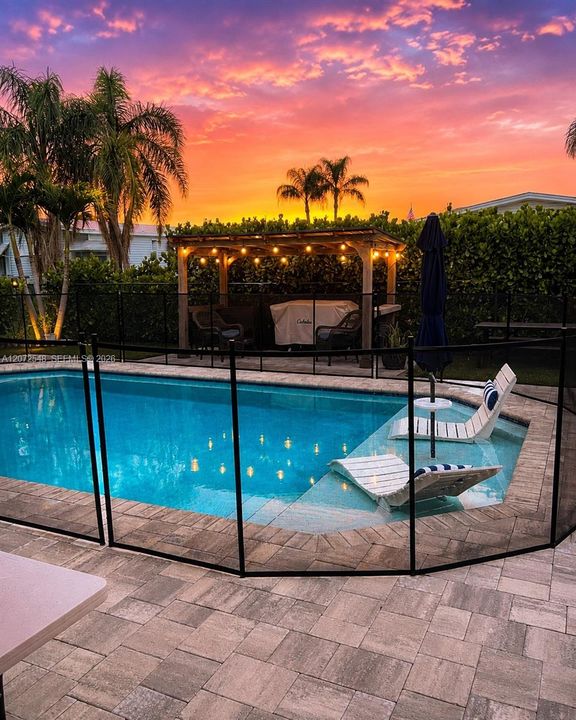 For Sale: $549,999 (4 beds, 2 baths, 1625 Square Feet)