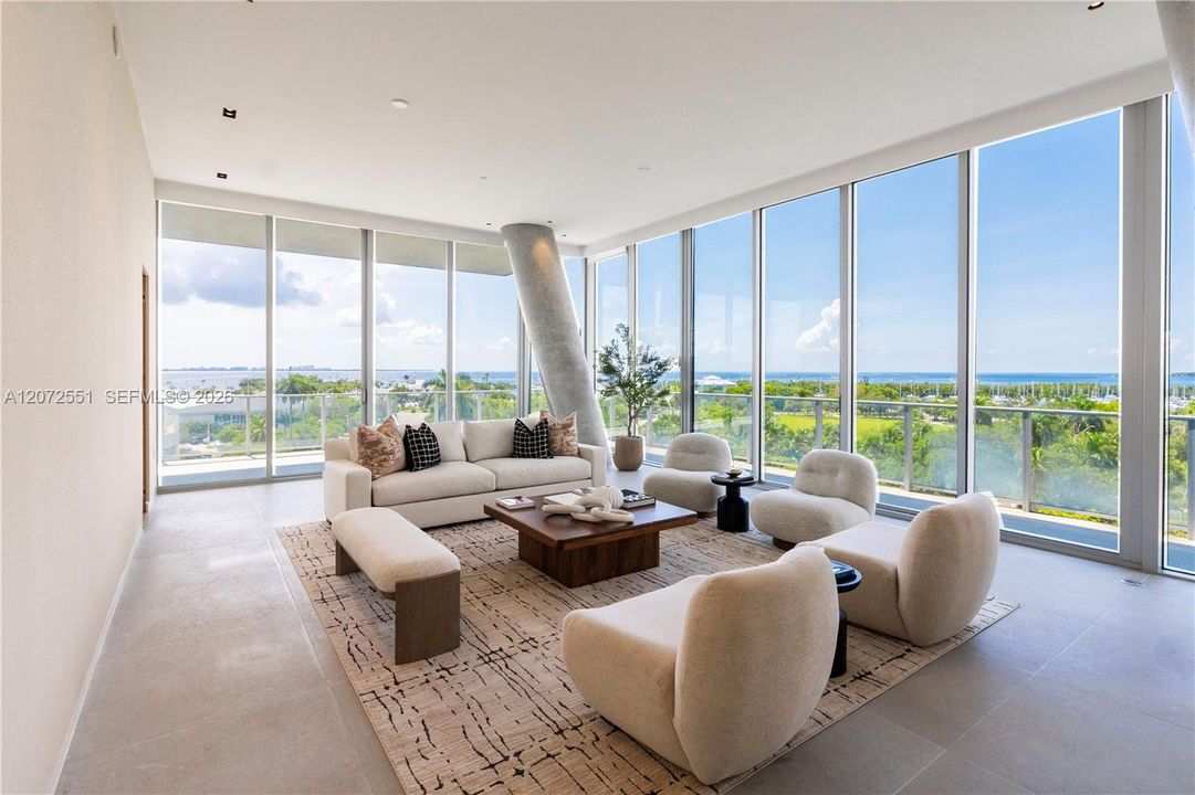 En Venta: $7,800,000 (4 camas, 5 baños, 3828 Pies cuadrados)