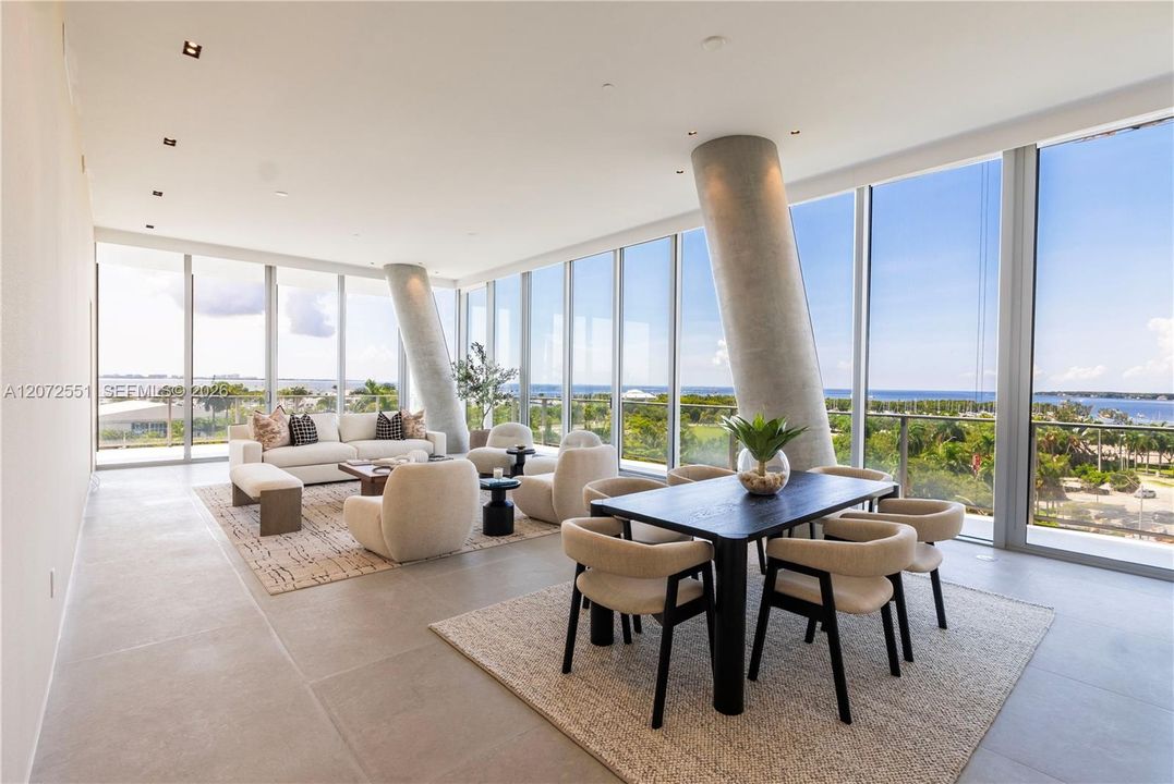 En Venta: $7,800,000 (4 camas, 5 baños, 3828 Pies cuadrados)
