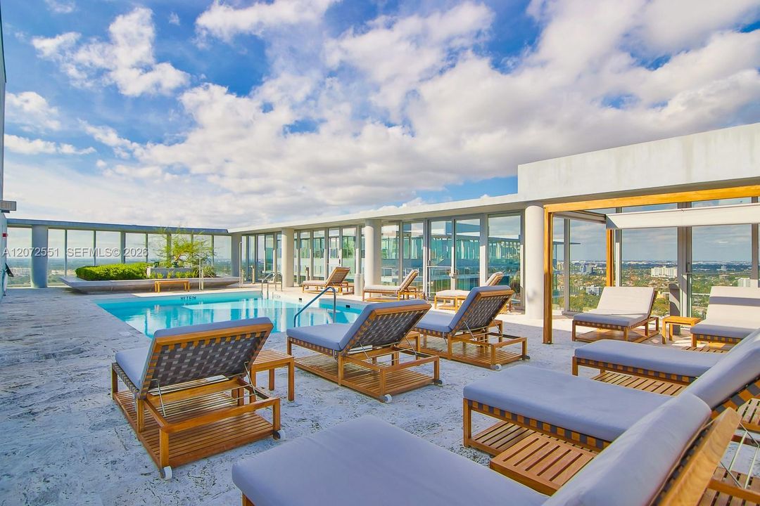 En Venta: $7,800,000 (4 camas, 5 baños, 3828 Pies cuadrados)