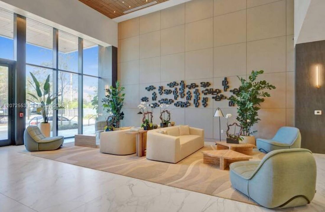 For Sale: $697,000 (1 beds, 1 baths, 412 Square Feet)