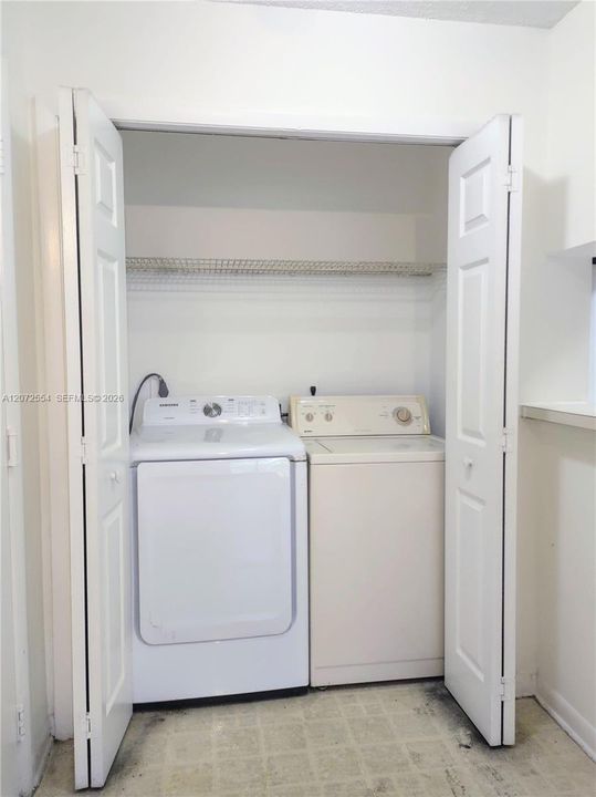 For Sale: $185,000 (1 beds, 1 baths, 620 Square Feet)