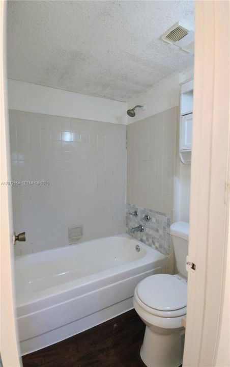 For Sale: $185,000 (1 beds, 1 baths, 620 Square Feet)