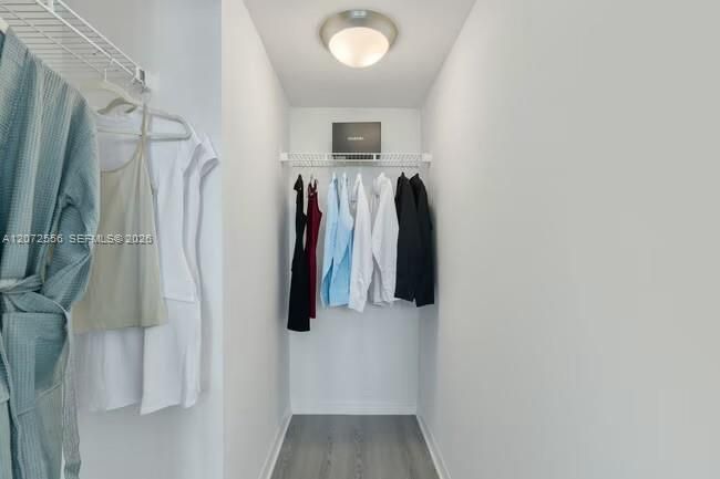 For Rent: $2,342 (1 beds, 1 baths, 737 Square Feet)