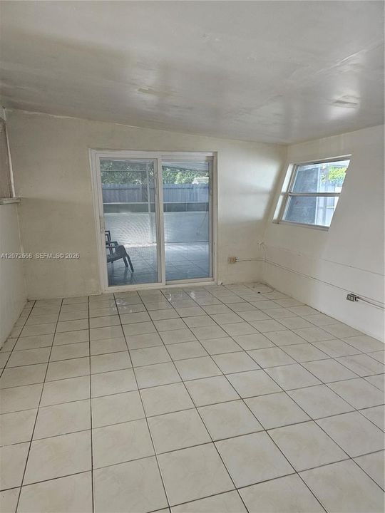 For Rent: $3,200 (3 beds, 2 baths, 1593 Square Feet)