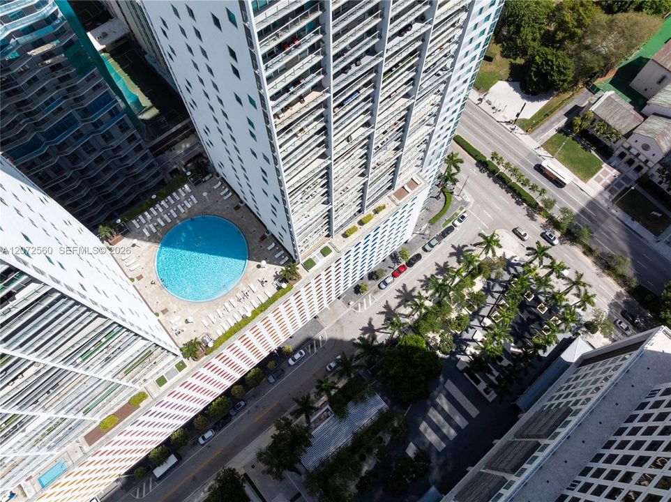 В аренду: $3,250 (1 спален, 1 ванн, 738 Квадратных фут)