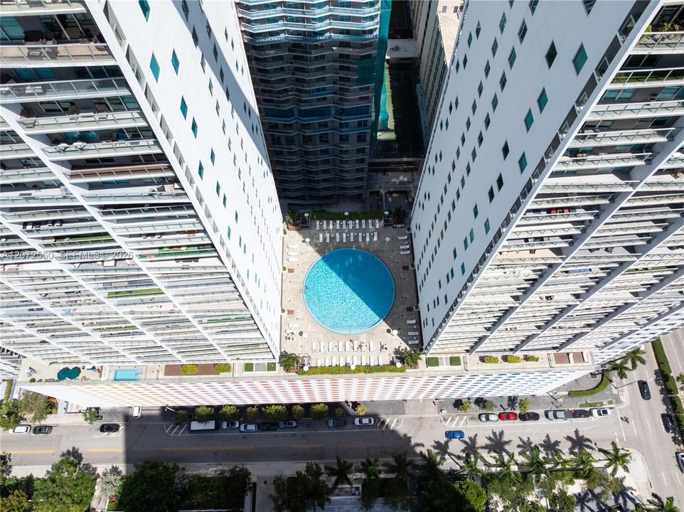 В аренду: $3,250 (1 спален, 1 ванн, 738 Квадратных фут)