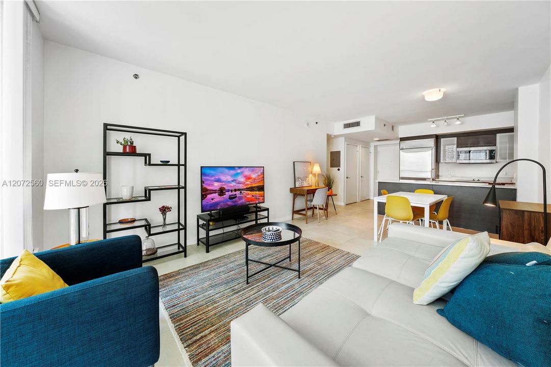 В аренду: $3,250 (1 спален, 1 ванн, 738 Квадратных фут)