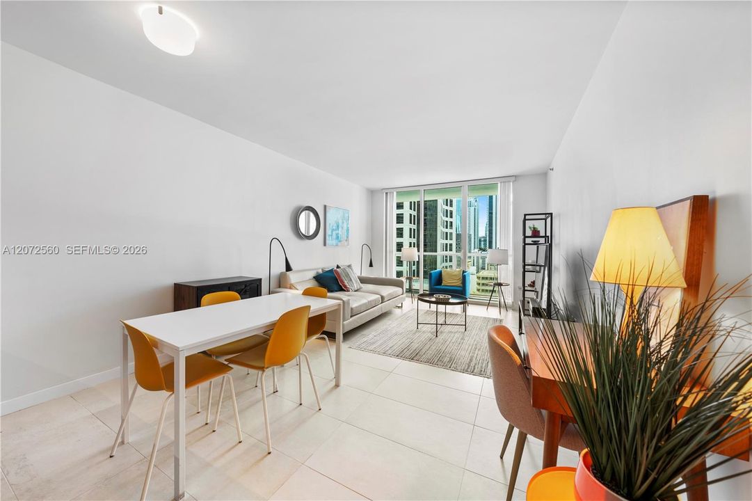 В аренду: $3,250 (1 спален, 1 ванн, 738 Квадратных фут)