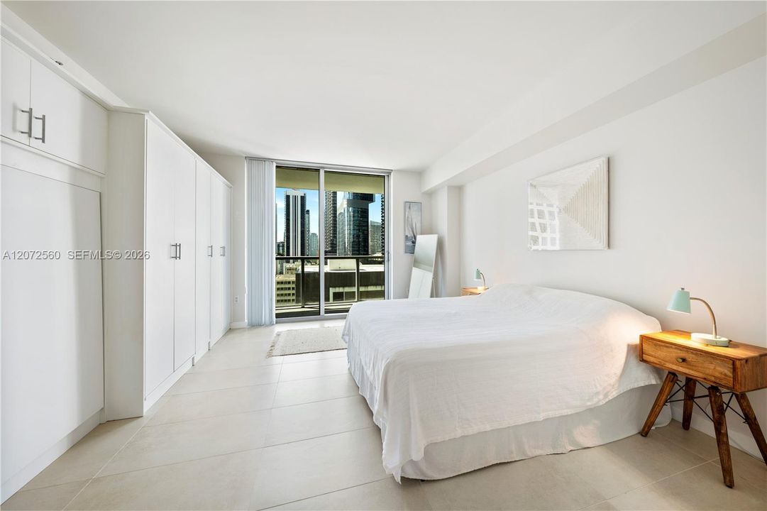 В аренду: $3,250 (1 спален, 1 ванн, 738 Квадратных фут)