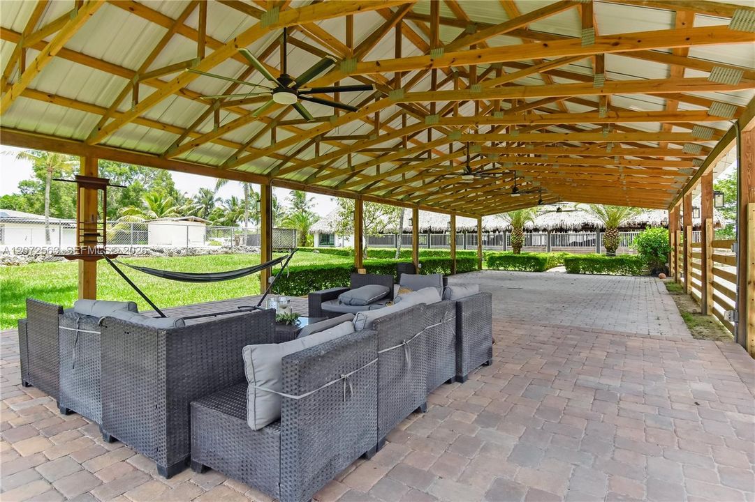 For Sale: $2,100,000 (4 beds, 4 baths, 1555 Square Feet)