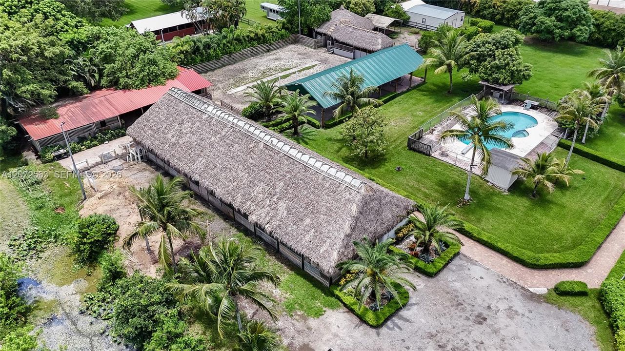 For Sale: $2,100,000 (4 beds, 4 baths, 1555 Square Feet)