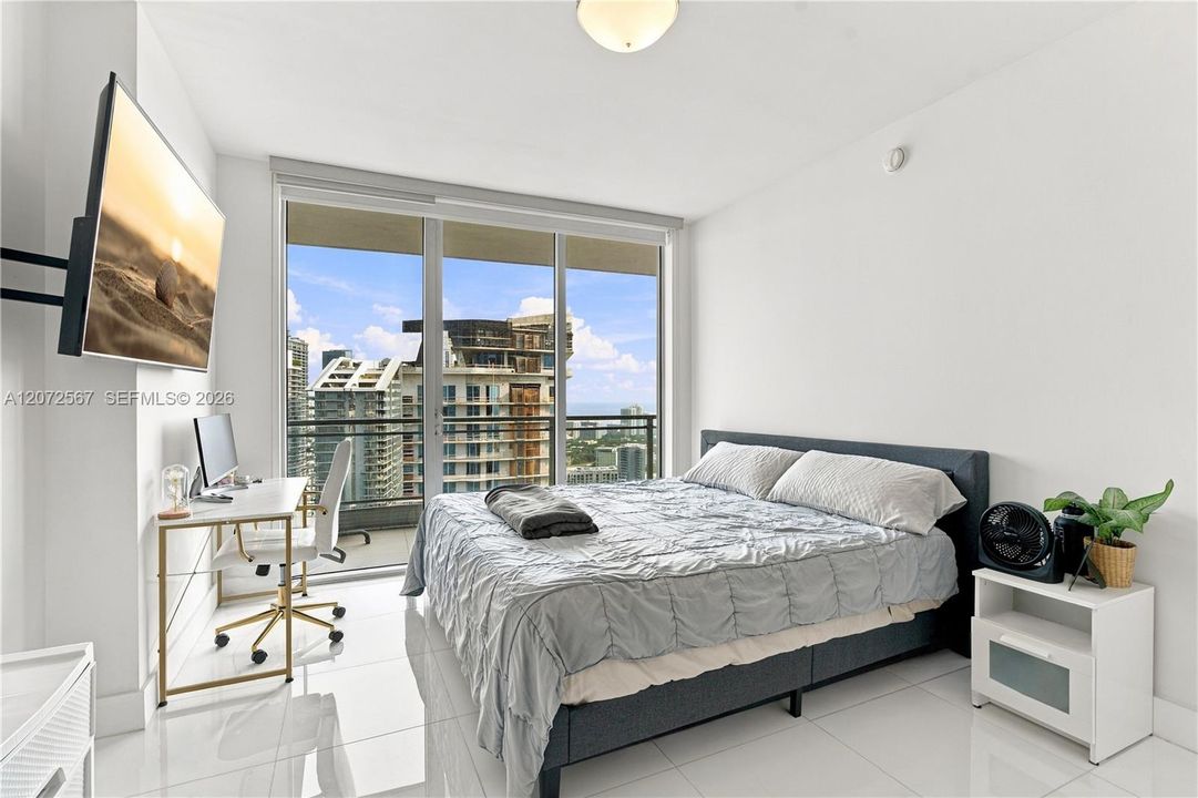 For Rent: $4,400 (2 beds, 2 baths, 1121 Square Feet)