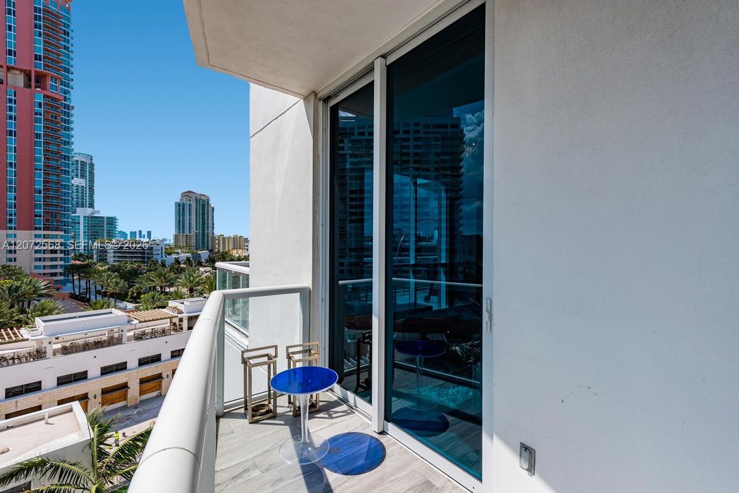 En Venta: $5,595,000 (2 camas, 2 baños, 1698 Pies cuadrados)