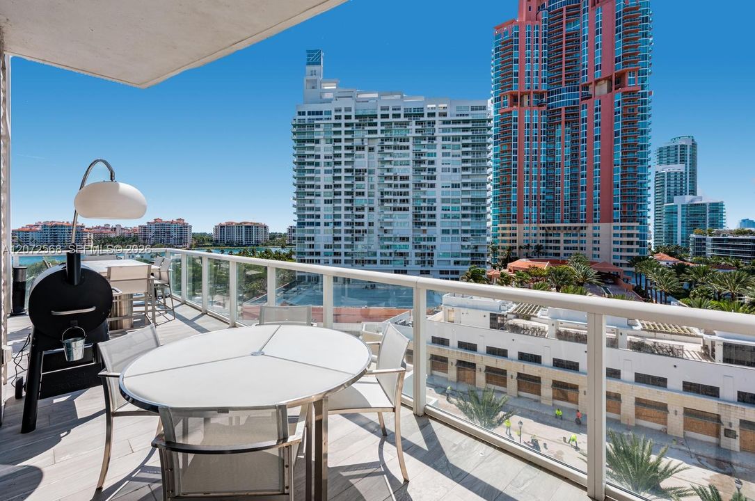 En Venta: $5,595,000 (2 camas, 2 baños, 1698 Pies cuadrados)