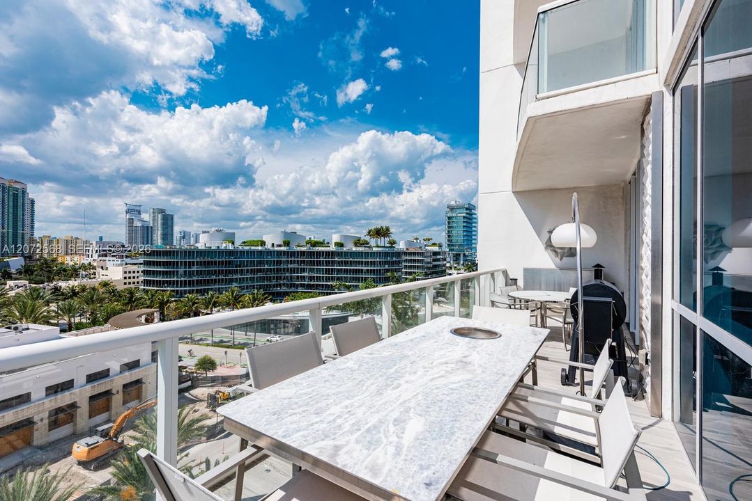 En Venta: $5,595,000 (2 camas, 2 baños, 1698 Pies cuadrados)