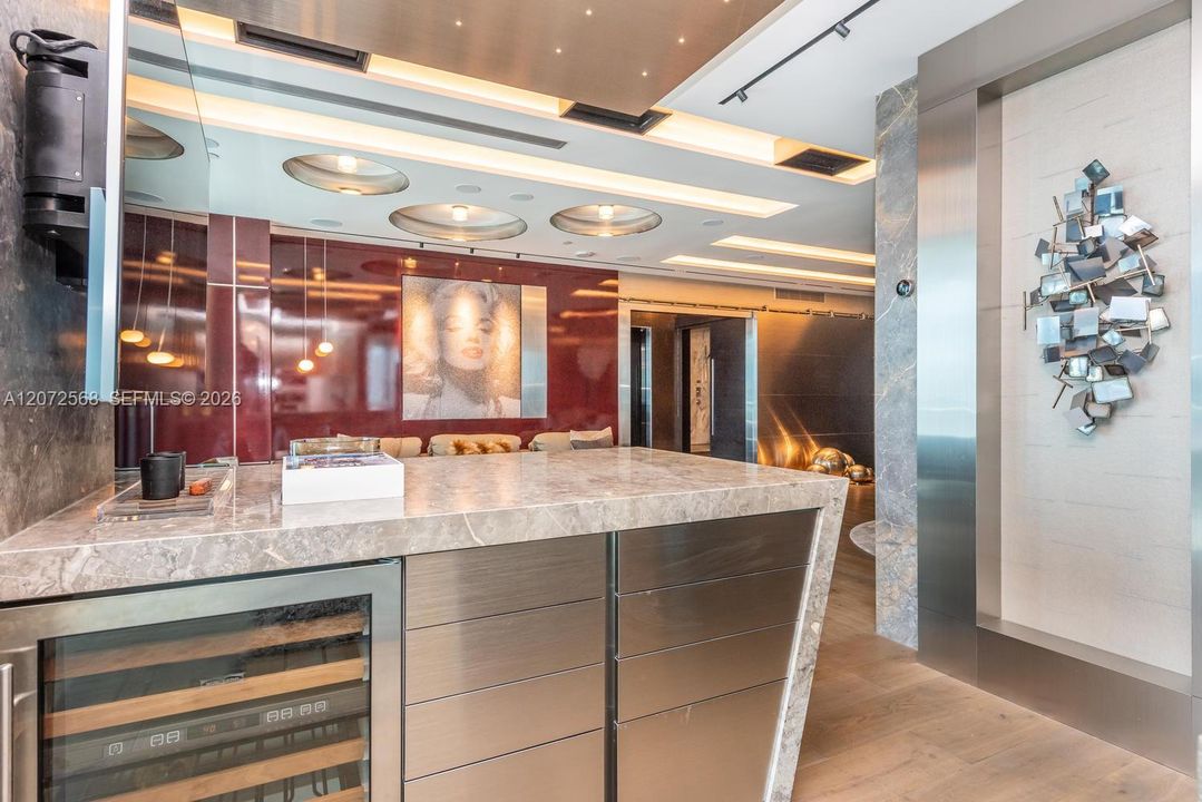 En Venta: $5,595,000 (2 camas, 2 baños, 1698 Pies cuadrados)