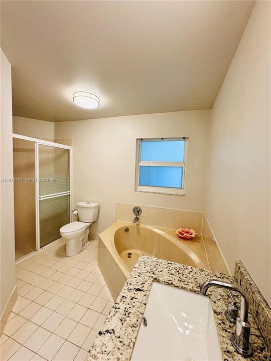 En Renta: $4,400 (4 camas, 2 baños, 1420 Pies cuadrados)