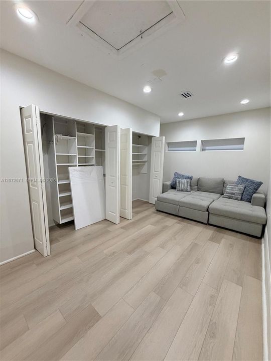 En Renta: $4,400 (4 camas, 2 baños, 1420 Pies cuadrados)