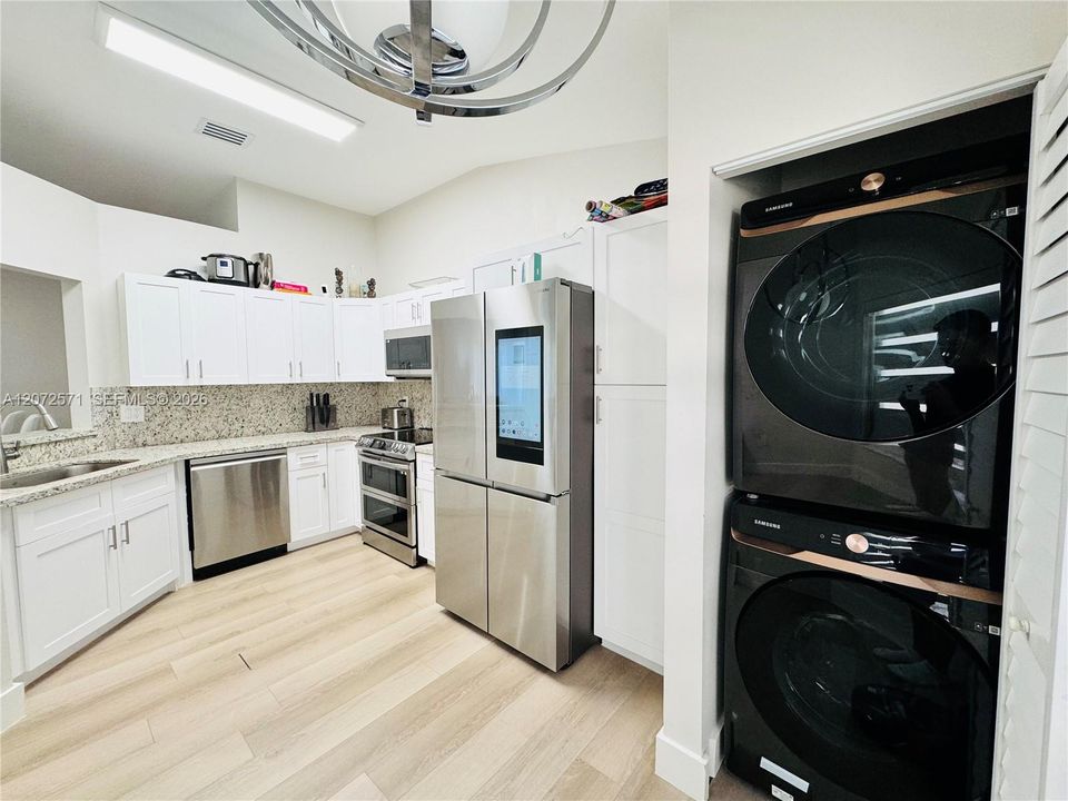 En Renta: $4,400 (4 camas, 2 baños, 1420 Pies cuadrados)