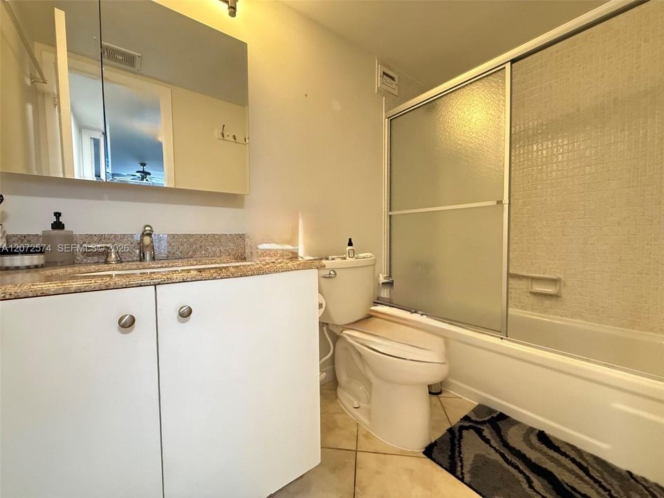 В аренду: $1,750 (1 спален, 1 ванн, 820 Квадратных фут)