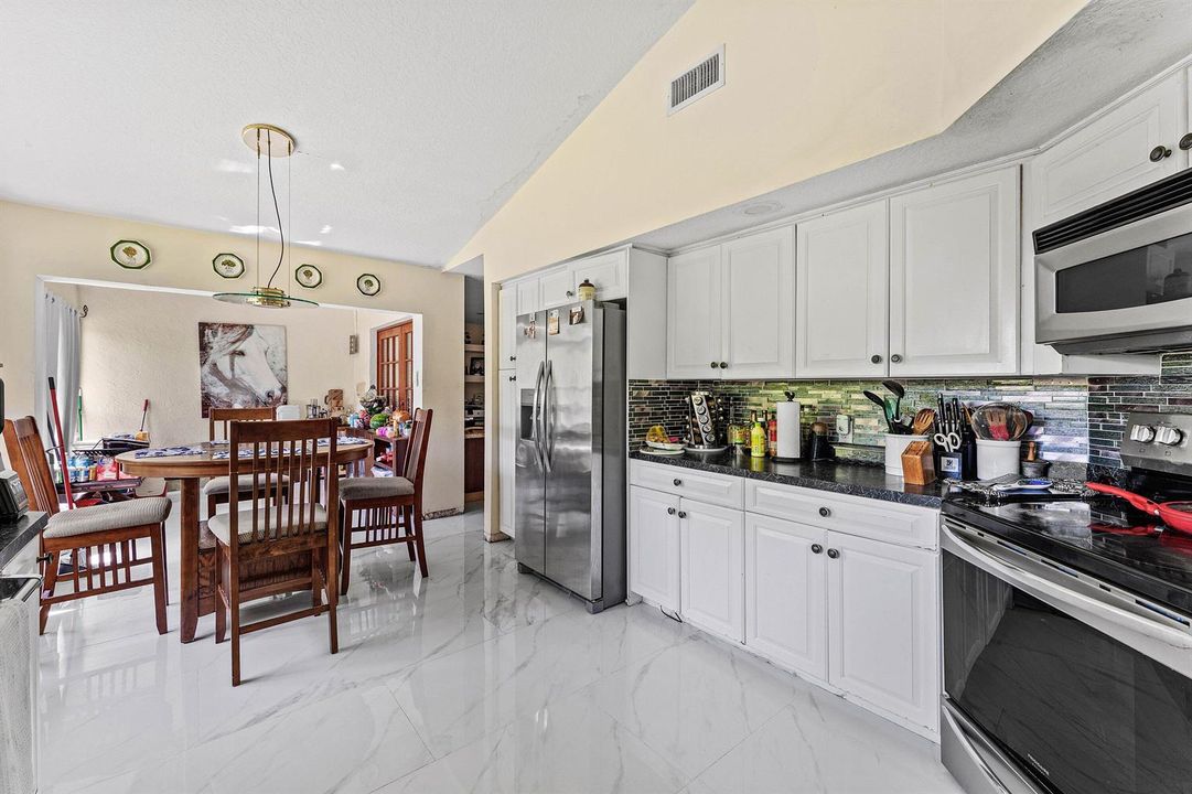010-2350Northwest5thAvenue-BocaRaton-FL-