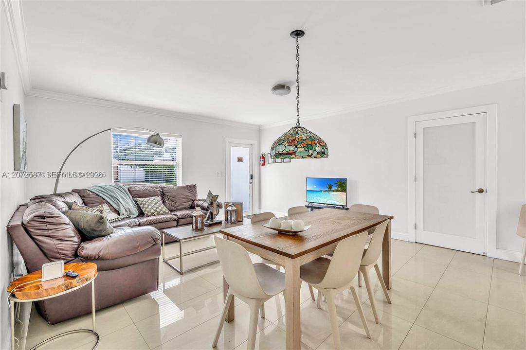 For Rent: $6,000 (4 beds, 3 baths, 1440 Square Feet)