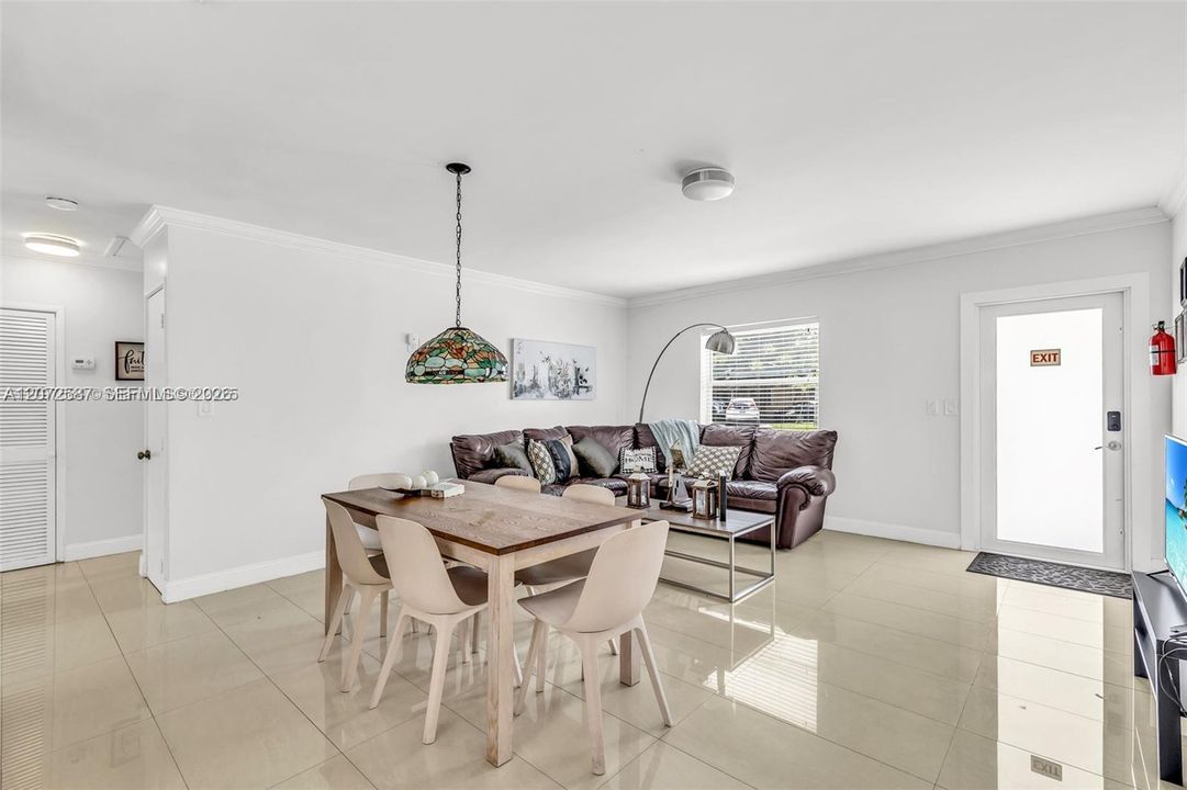 For Rent: $6,000 (4 beds, 3 baths, 1440 Square Feet)
