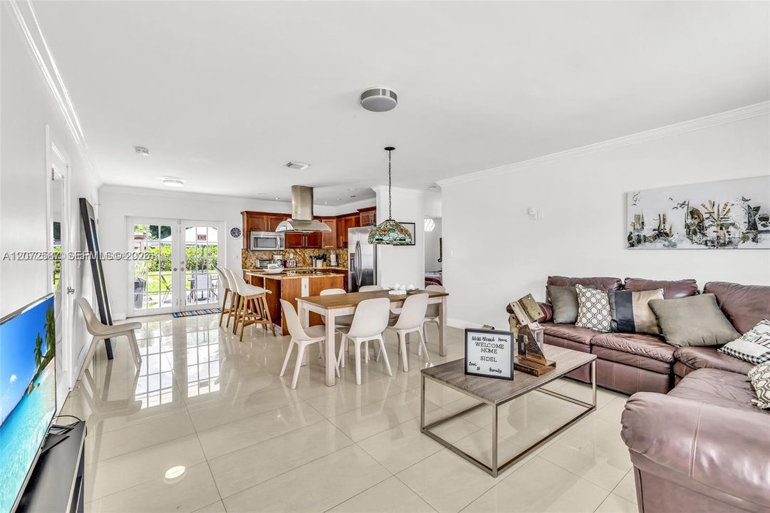 For Rent: $6,000 (4 beds, 3 baths, 1440 Square Feet)