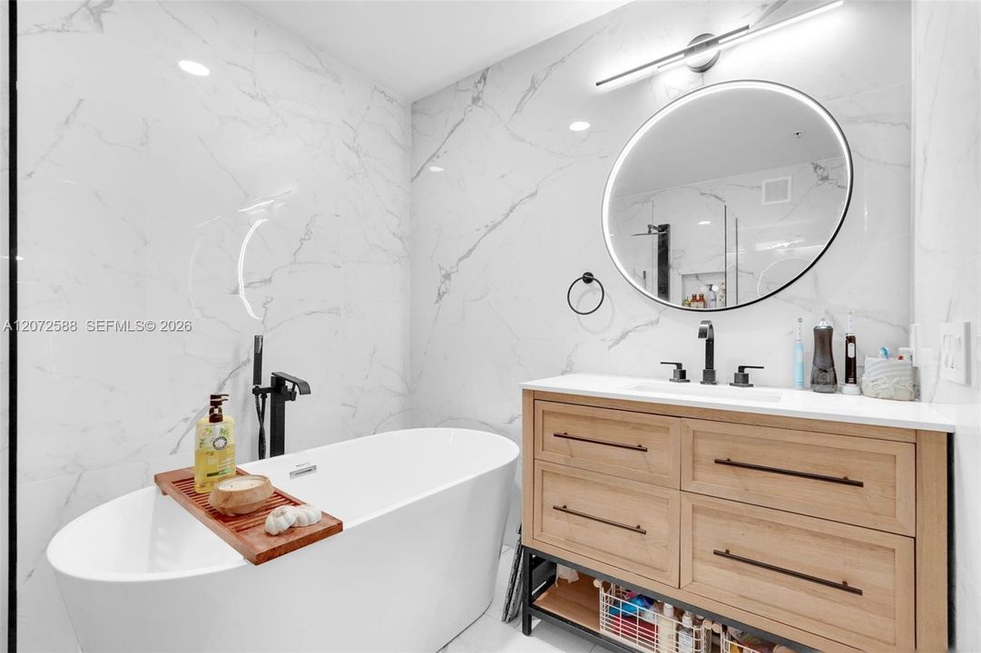 For Rent: $3,800 (2 beds, 2 baths, 1282 Square Feet)