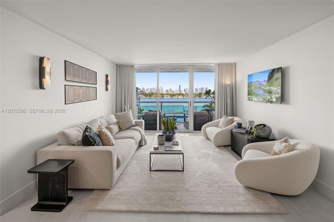 For Sale: $1,100,000 (2 beds, 2 baths, 1078 Square Feet)