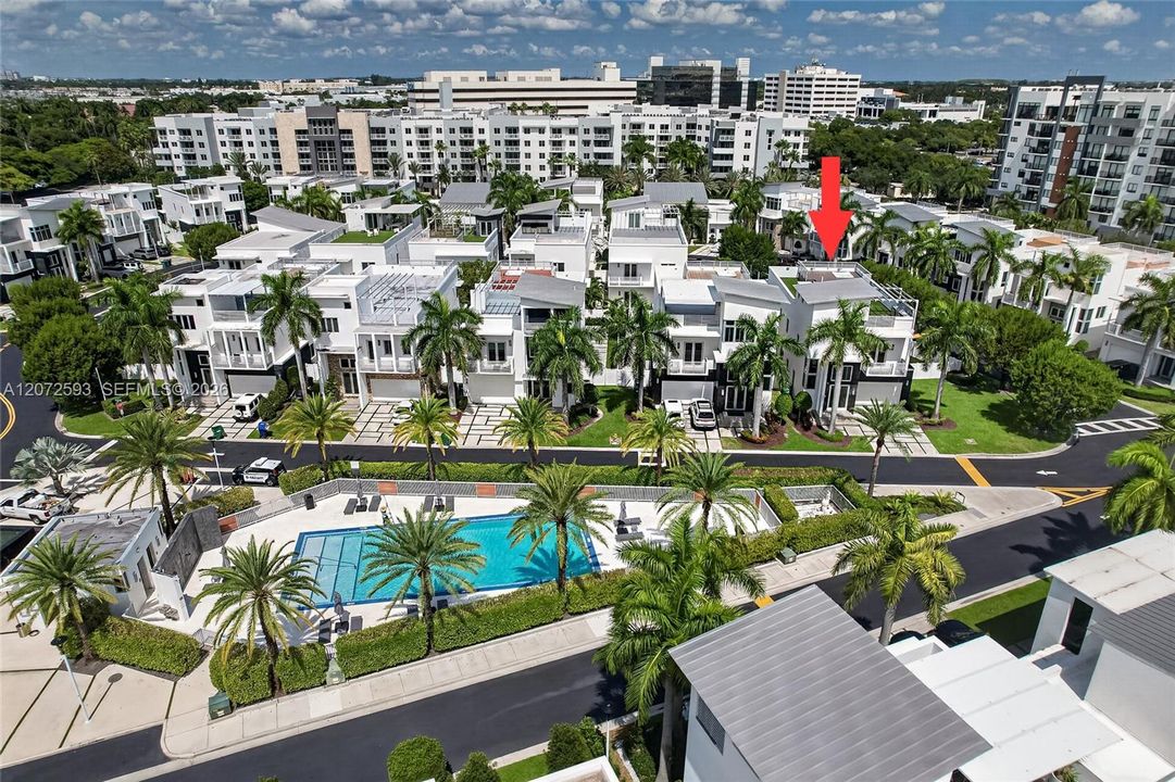 For Sale: $2,175,000 (5 beds, 6 baths, 4319 Square Feet)